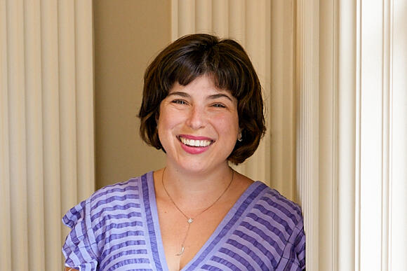 portrait of Erin Burns