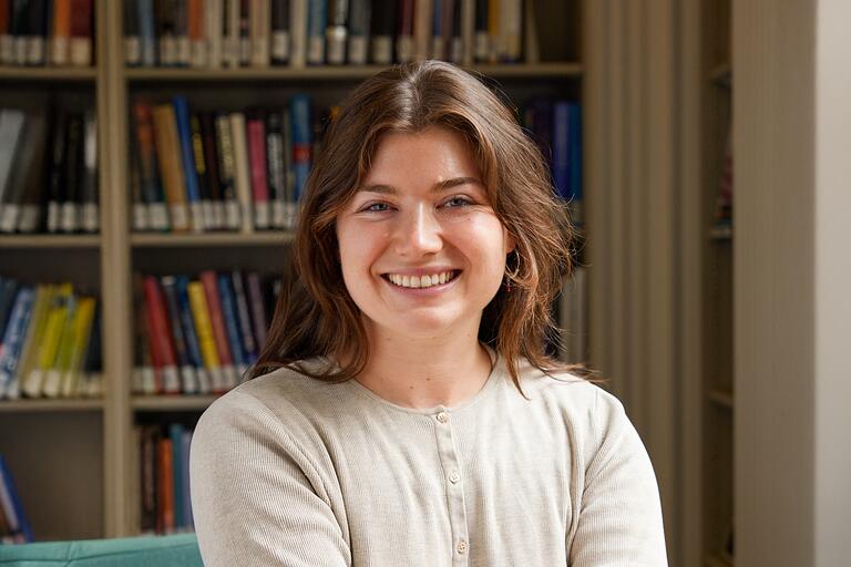 Headshot of Dora Turkovich